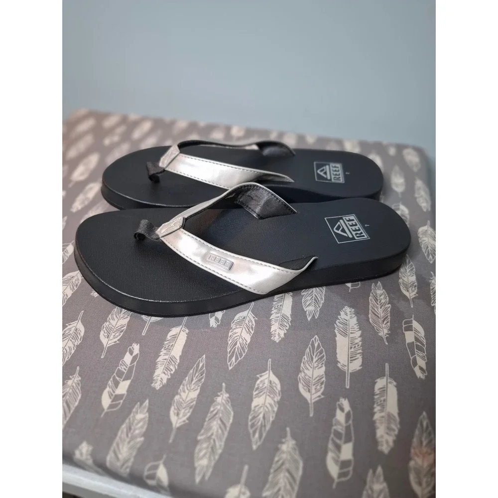 Reef Sandy Womens Flip Flop Sandals Black Metallic Silver Size 7